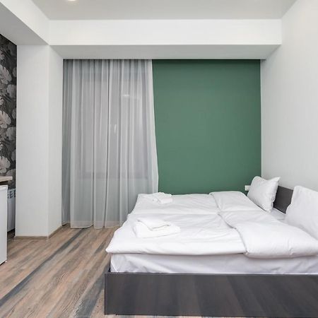 Hotel Armeni Erévan Extérieur photo
