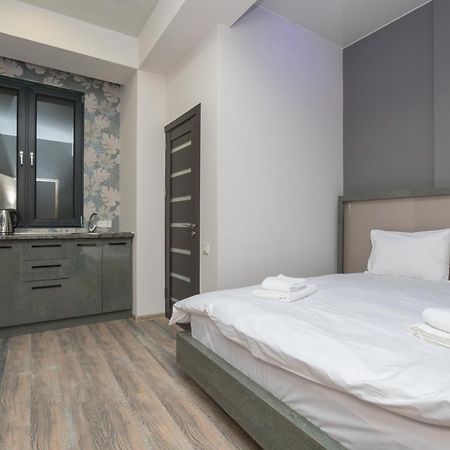 Hotel Armeni Erévan Extérieur photo