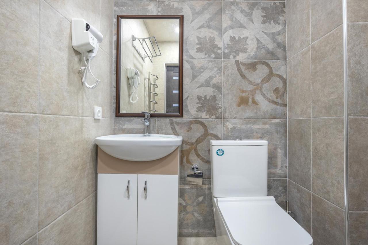 Hotel Armeni Erévan Extérieur photo