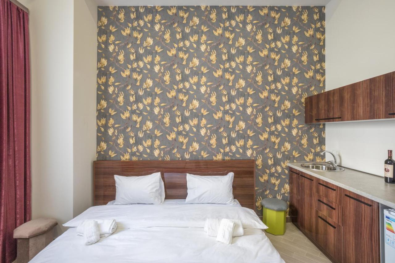 Hotel Armeni Erévan Extérieur photo
